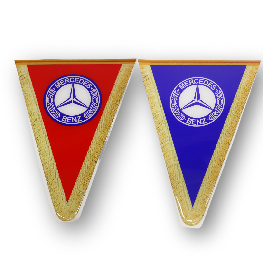 Декоративная наклейка треугольная надпись MERSEDES красная Декоративная наклейка треугольная надпись MERSEDES красная