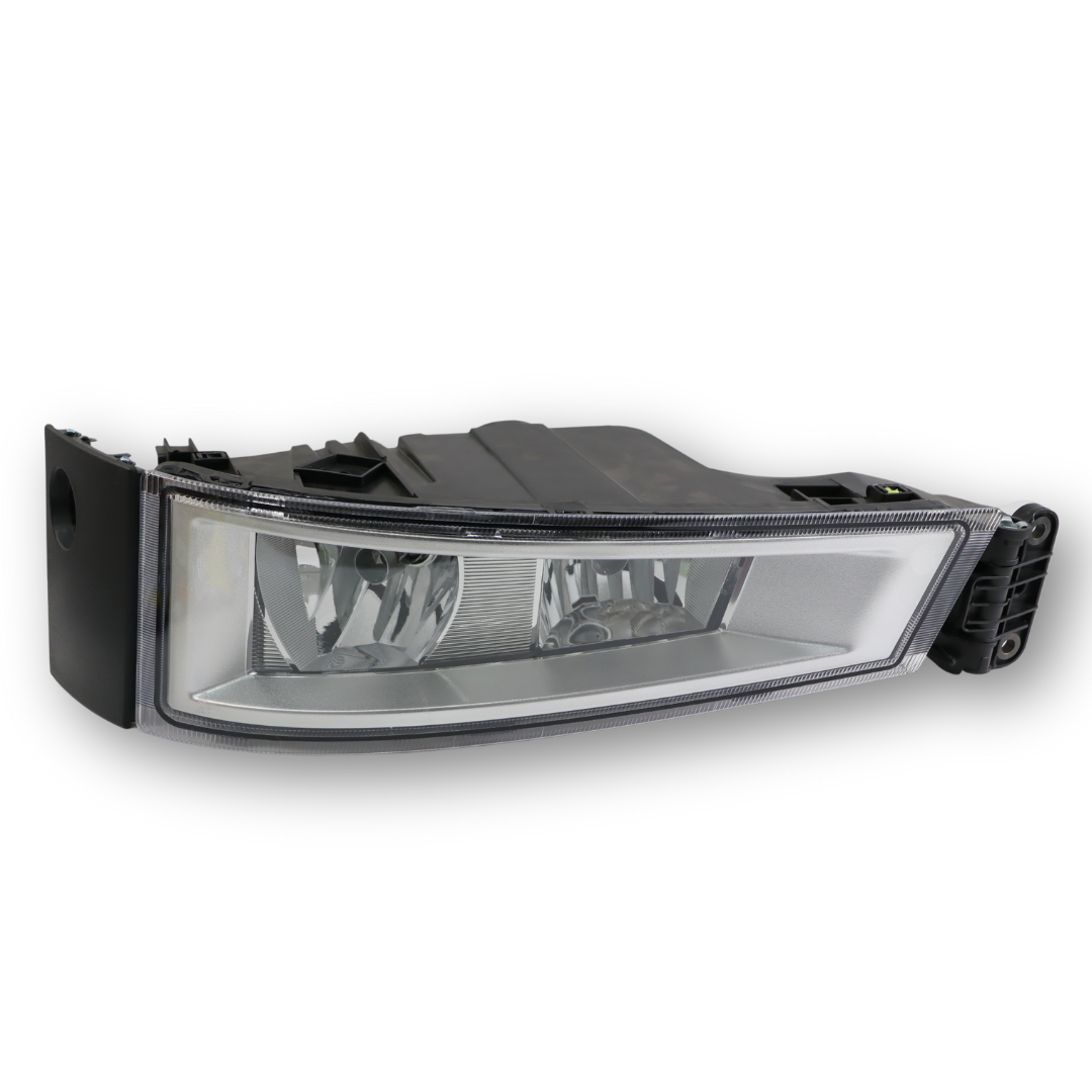 Фара противотуманная VOLVO FH 4, EURO 6 (2012- ...) 2 лампы H7, статический поворотный свет, левая (TANGDE) Фара противотуманная VOLVO FH 4, EURO 6 (2012- ...) 2 лампы H7, статический поворотный свет, левая (TANGDE)