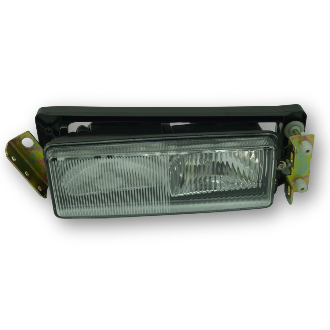 Фара протитуманна DAF XF 95, CF 85, 75, 65, LF 45, 55 (1997-2002) H1, H3, з кріпленням, ліва (TANGDE) Фара протитуманна DAF XF 95, CF 85, 75, 65, LF 45, 55 (1997-2002) H1, H3, з кріпленням, ліва (TANGDE)