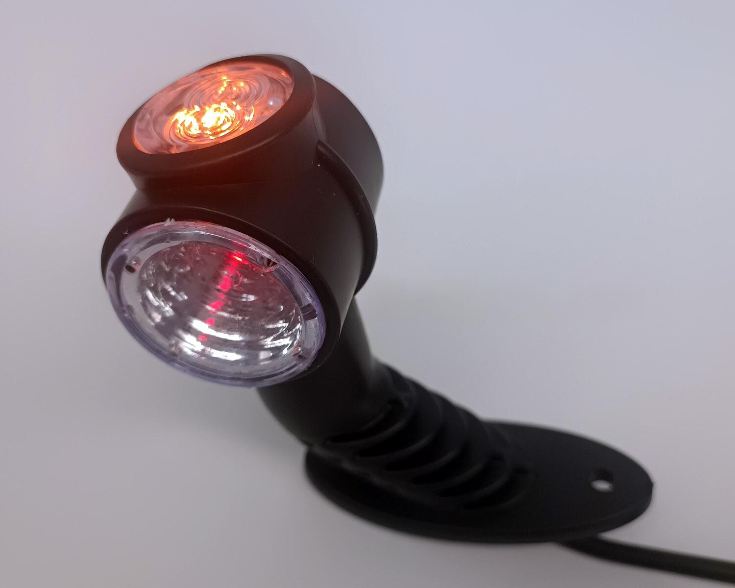 Фонарь габаритный рог (13см) трехцветный диодный BAD Фонарь габаритный рог (13см) трехцветный диодный BAD