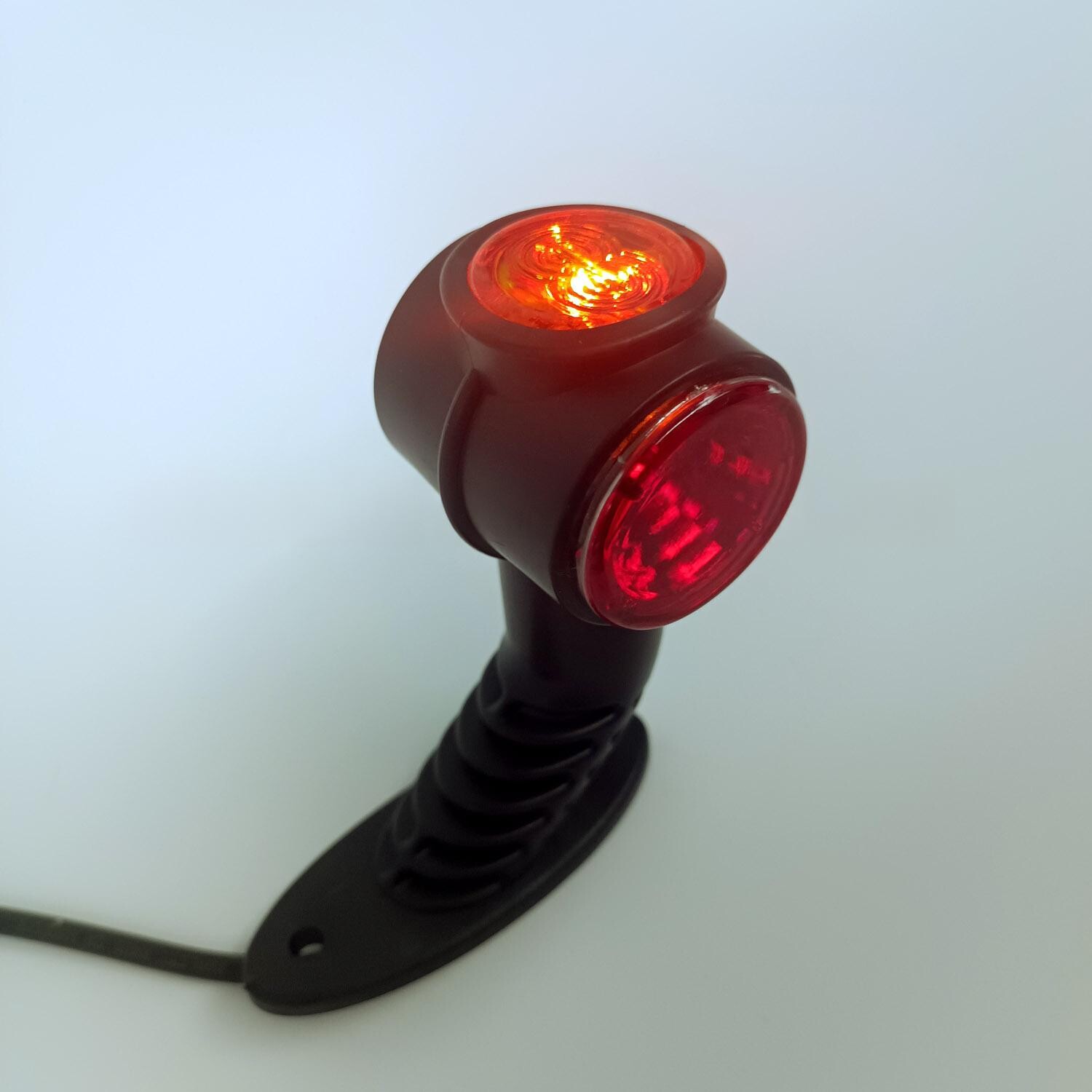 Ліхтар габаритний ріг (13см) триколірний діодний BAD Ліхтар габаритний ріг (13см) триколірний діодний BAD