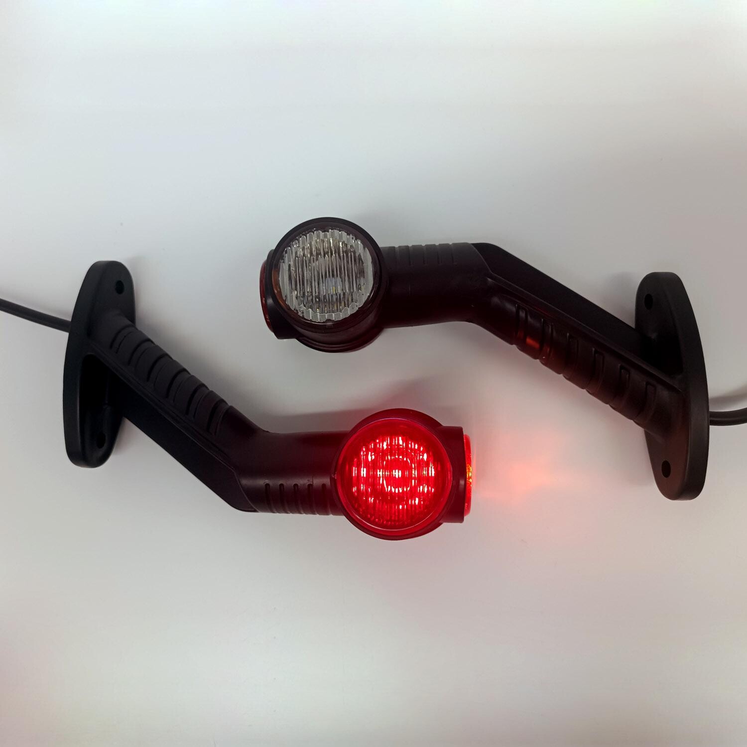 Ліхтар габаритний ріг (18см) триколірний діодний BAD Ліхтар габаритний ріг (18см) триколірний діодний BAD