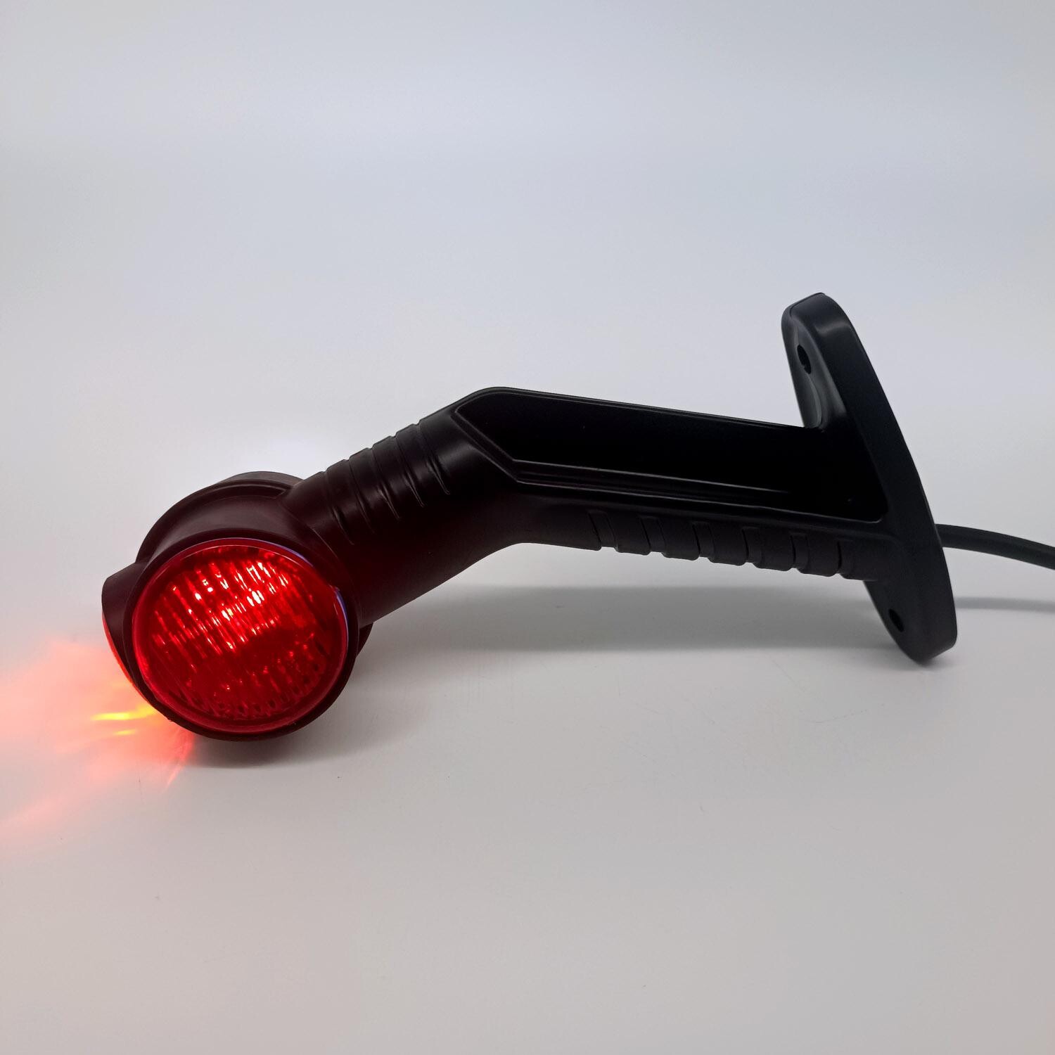 Ліхтар габаритний ріг (18см) триколірний діодний BAD Ліхтар габаритний ріг (18см) триколірний діодний BAD