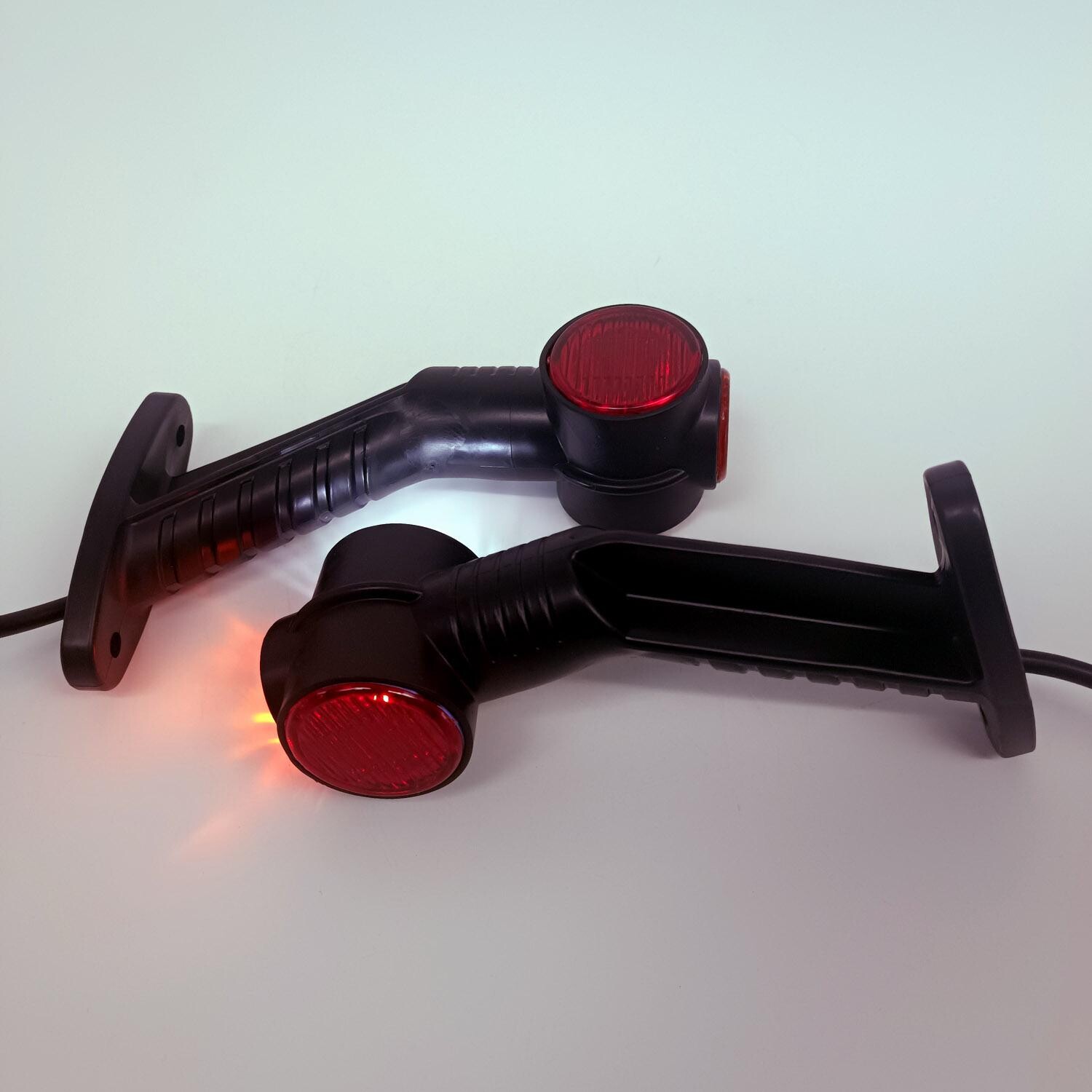 Ліхтар габаритний ріг (18см) триколірний діодний BAD Ліхтар габаритний ріг (18см) триколірний діодний BAD