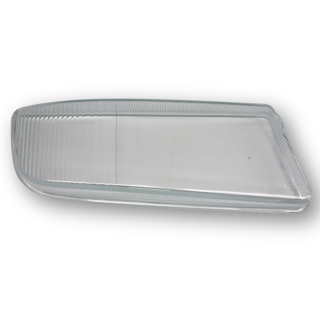 Стекло противотуманной фары MAN TGX, TGS (2006- ...) с уплотнителем, правое (TANGDE) Стекло противотуманной фары MAN TGX, TGS (2006- ...) с уплотнителем, правое (TANGDE)