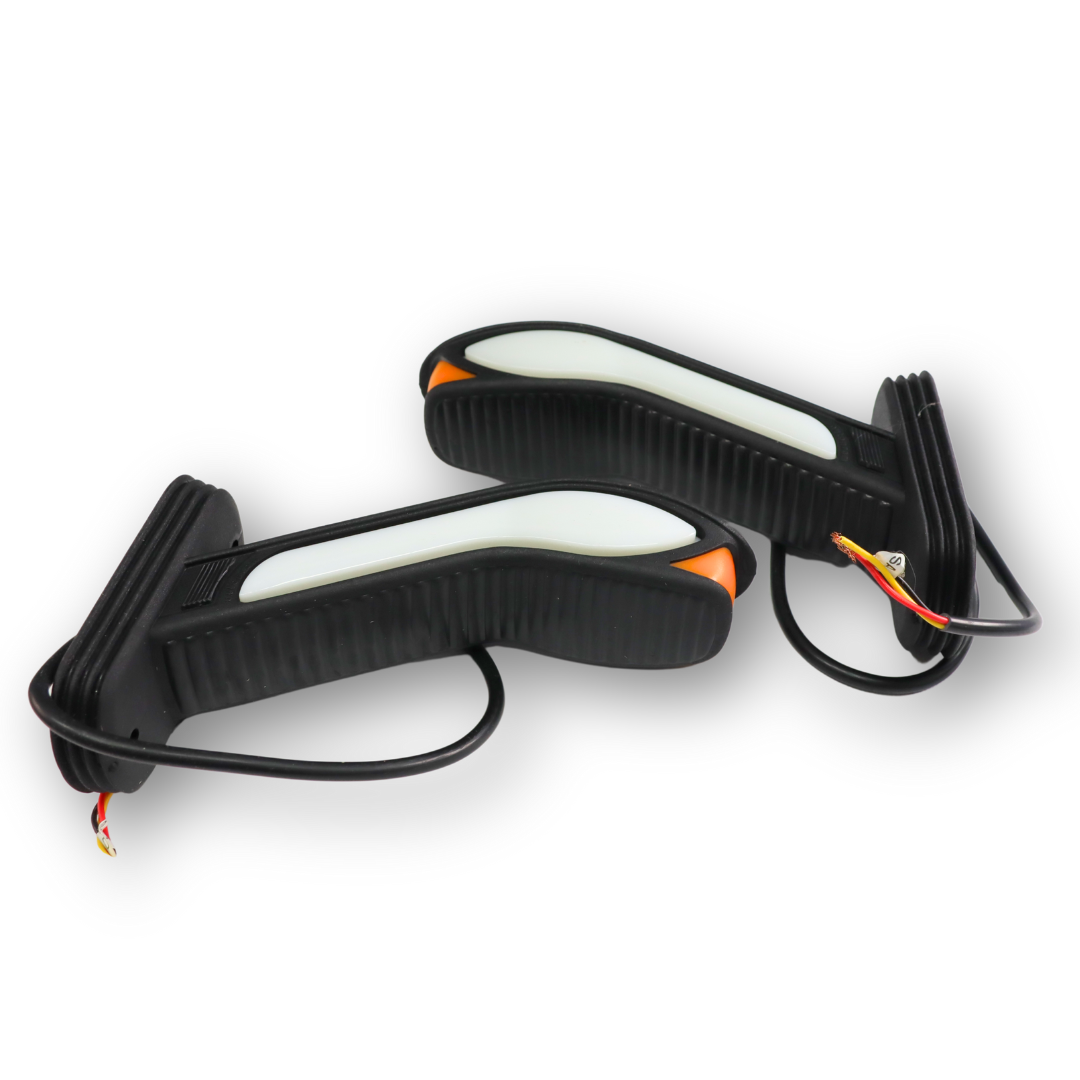 Ліхтар габаритний ріг LED прямий 18 см "побіг, що біжить" (продається парою) Ліхтар габаритний ріг LED прямий 18 см "побіг, що біжить" (продається парою)