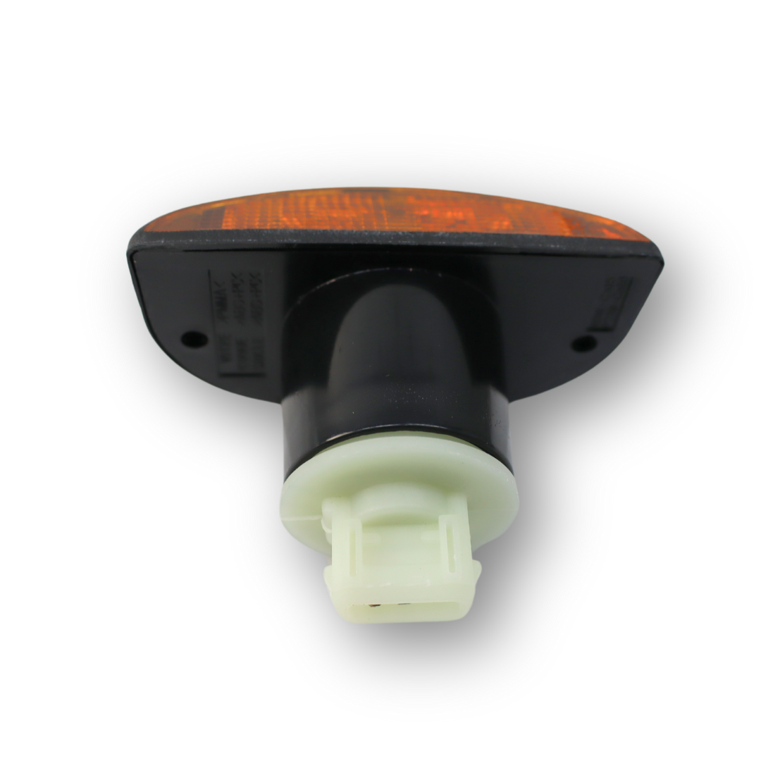 Фонарь габаритный подножки RENAULT Premium (с патрончиком) Фонарь габаритный подножки RENAULT Premium (с патрончиком)