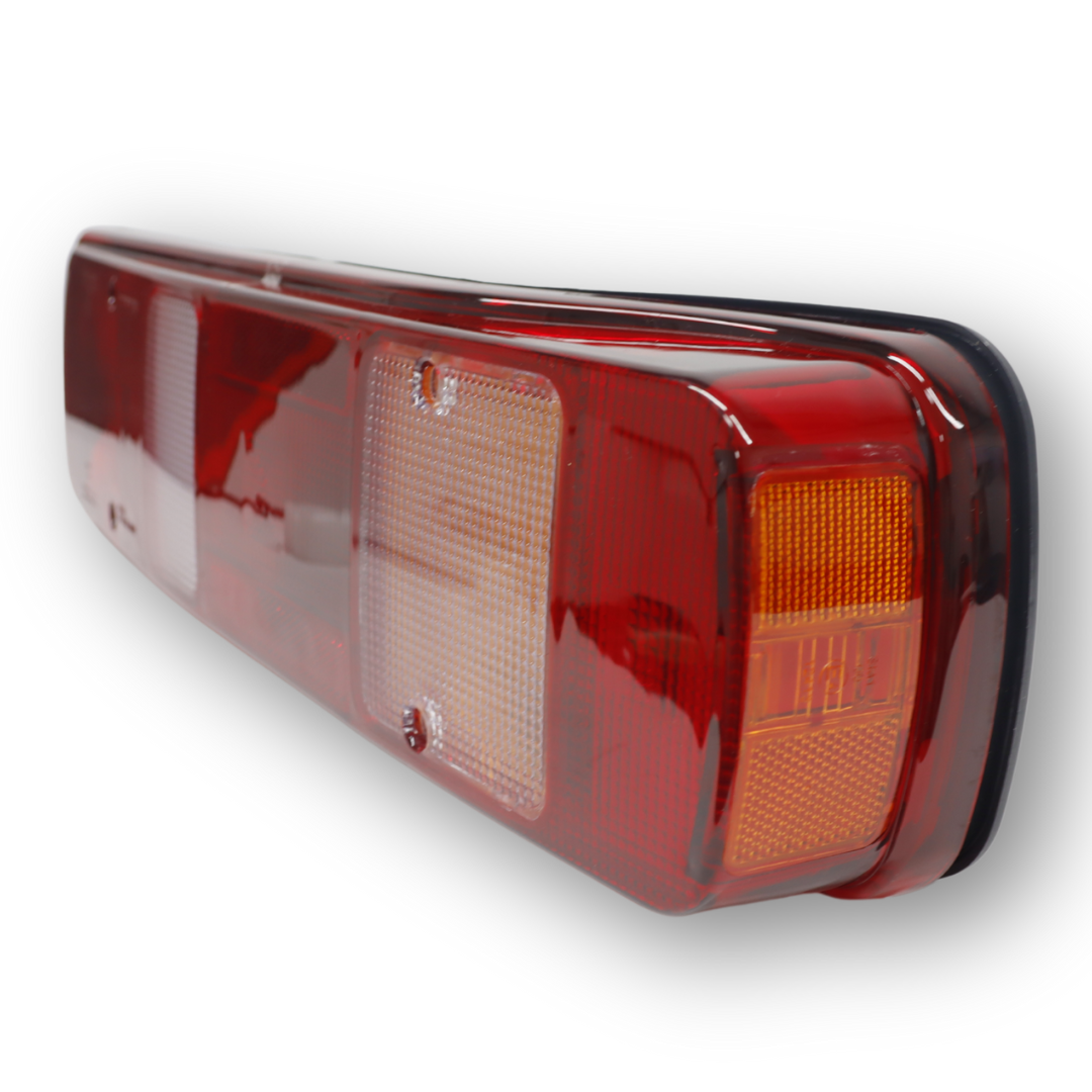 Фонарь задний VOLVO FH 2006 ---> с боковым разъемом "AMP" \правый\ Фонарь задний VOLVO FH 2006 ---> с боковым разъемом "AMP" \правый\