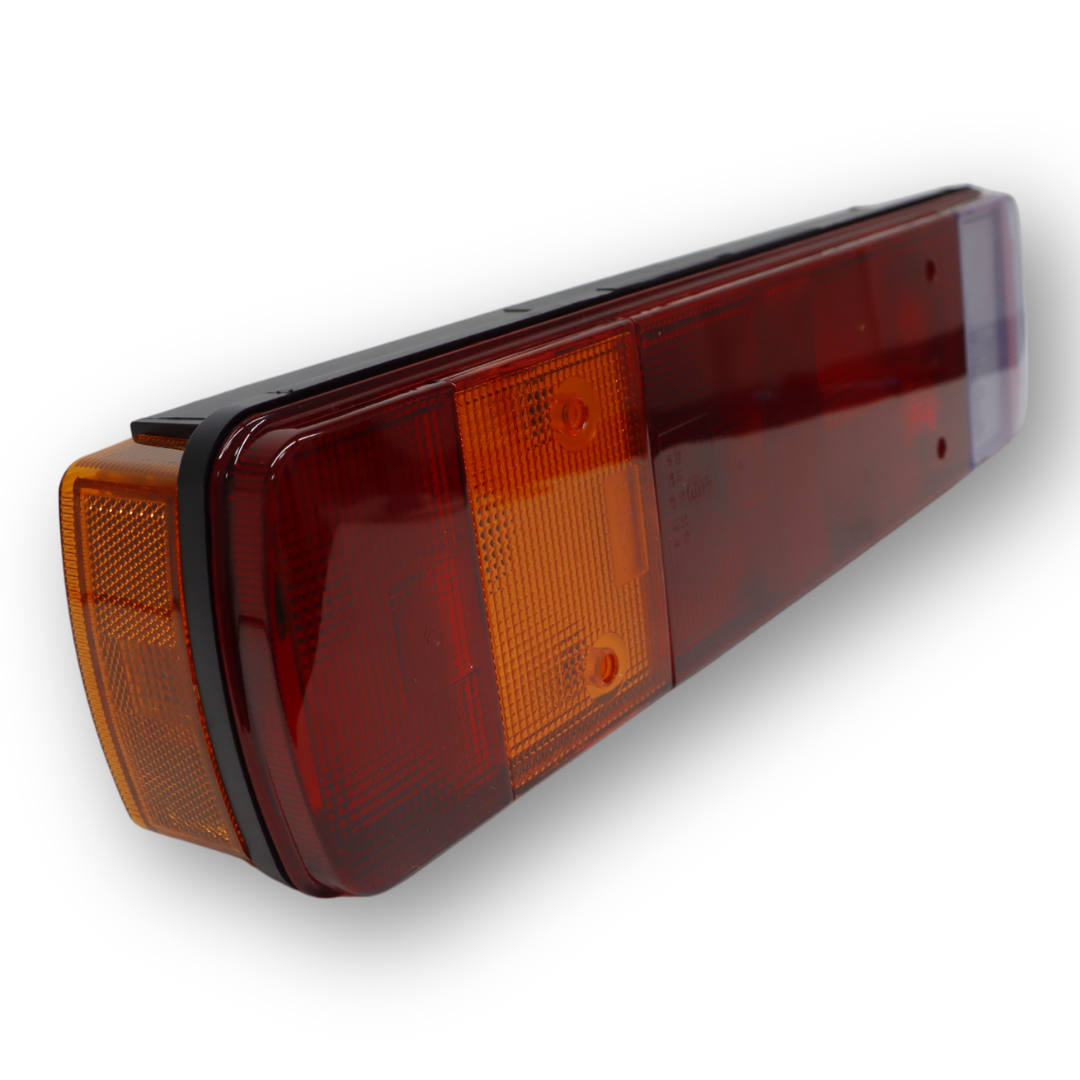 Фонарь задний VOLVO FH I / FH II с разъемом "AMP" \левый\ Фонарь задний VOLVO FH I / FH II с разъемом "AMP" \левый\