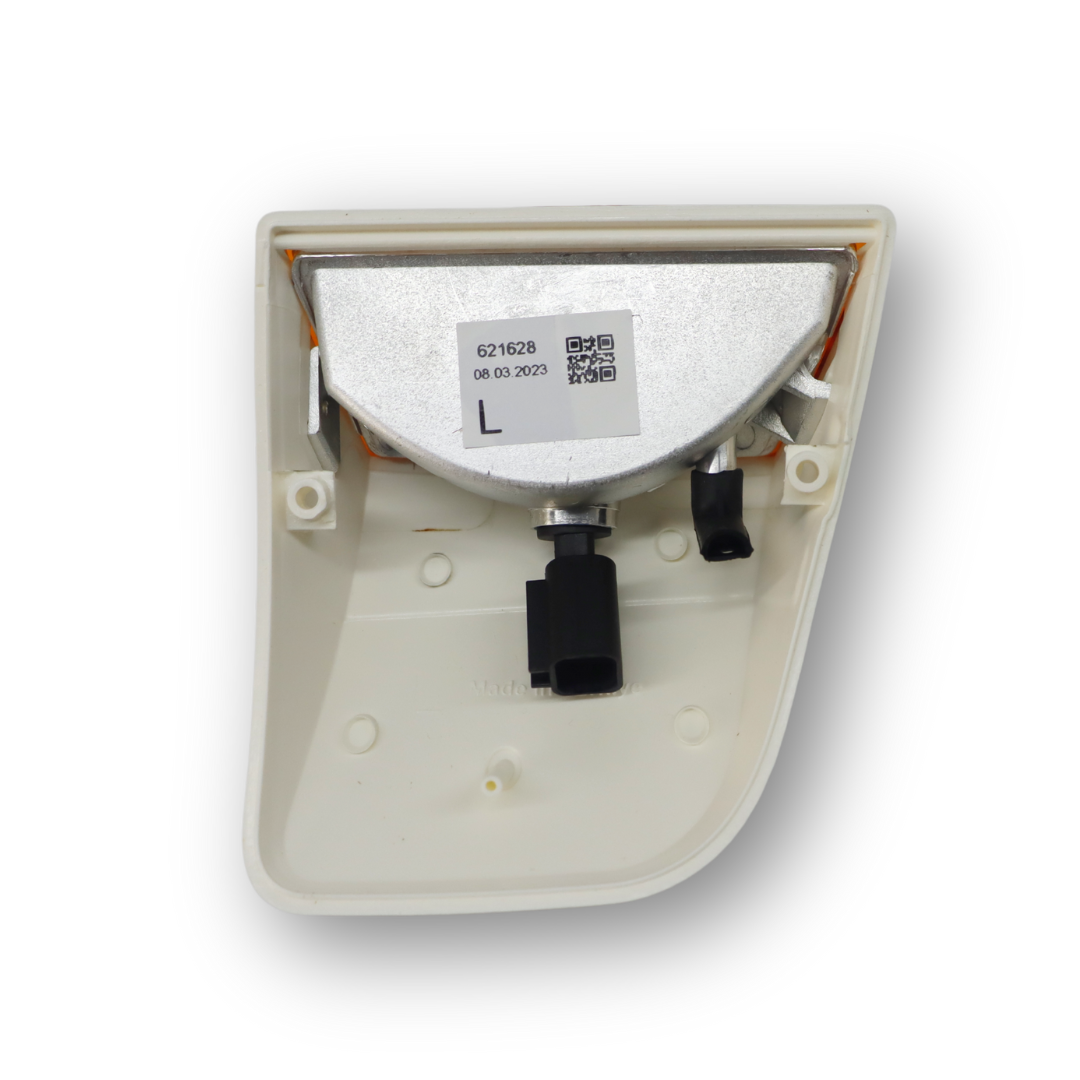 Указатель поворота VOLVO FH-16 V-II \левый\ белый Указатель поворота VOLVO FH-16 V-II \левый\ белый