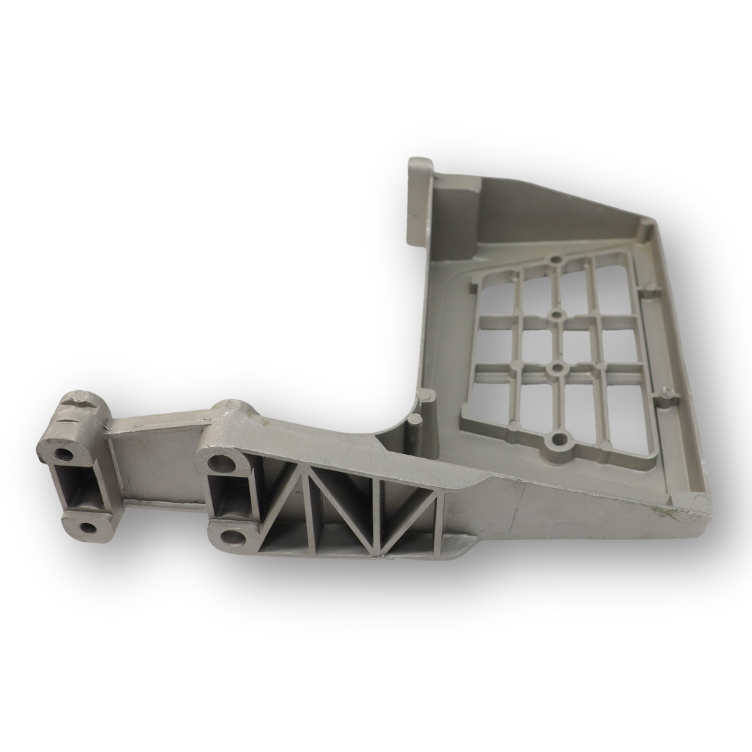 Кронштейн нижней ступени DAF XF 95 (1997-2002) правый \ST\ Кронштейн нижней ступени DAF XF 95 (1997-2002) правый \ST\