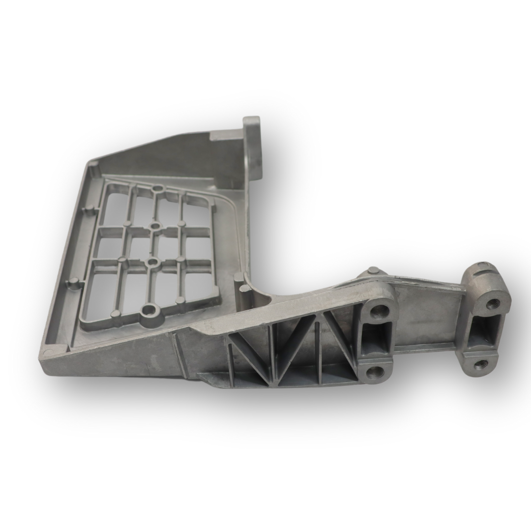 Кронштейн нижней ступени DAF XF 95 (1997-2002) левая \ST\ Кронштейн нижней ступени DAF XF 95 (1997-2002) левая \ST\