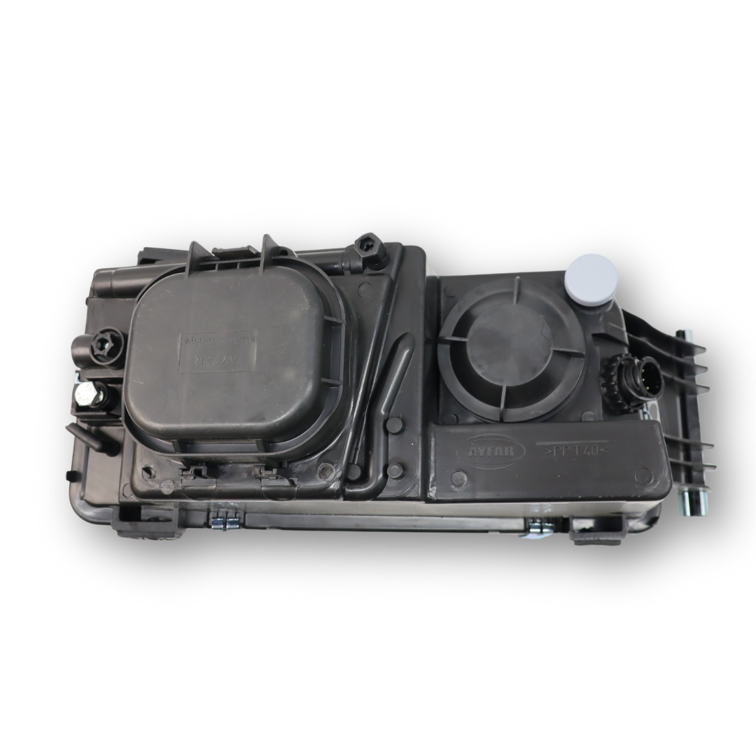 Фара MAN TGA, TGL,TGM, TGS (2000-...) левая (AYFAR) Фара MAN TGA, TGL,TGM, TGS (2000-...) левая (AYFAR)