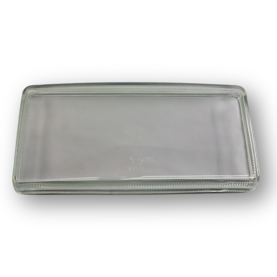 Стекло противотуманной фары MAN TGA, TGL I, TGM I, TGS I, TGX I, L2000, LION´S с 1993 г., левое-правое (MARS) Стекло противотуманной фары MAN TGA, TGL I, TGM I, TGS I, TGX I, L2000, LION´S с 1993 г., левое-правое (MARS)