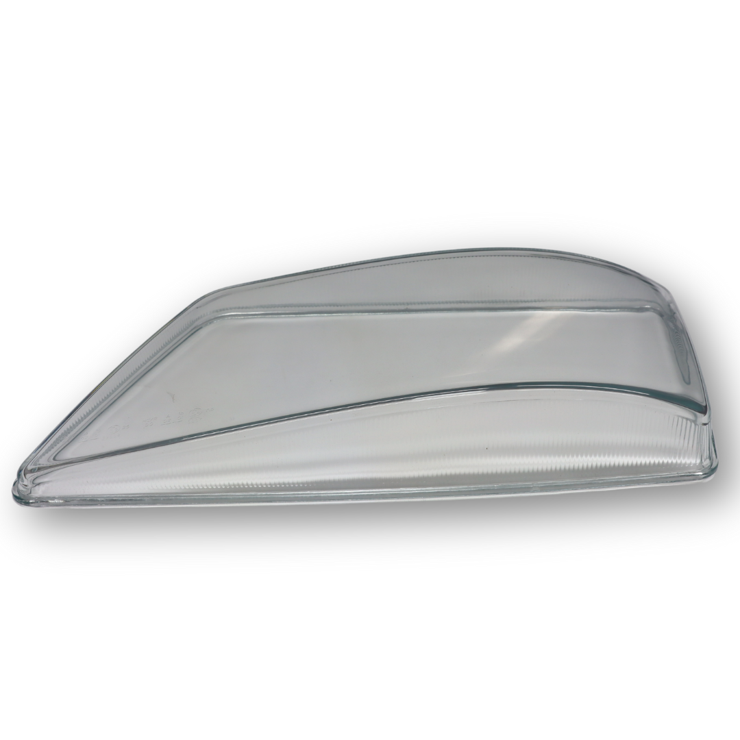 Стекло фары MAN TGX, TGS (2006- ...) левое (AYFAR) Стекло фары MAN TGX, TGS (2006- ...) левое (AYFAR)