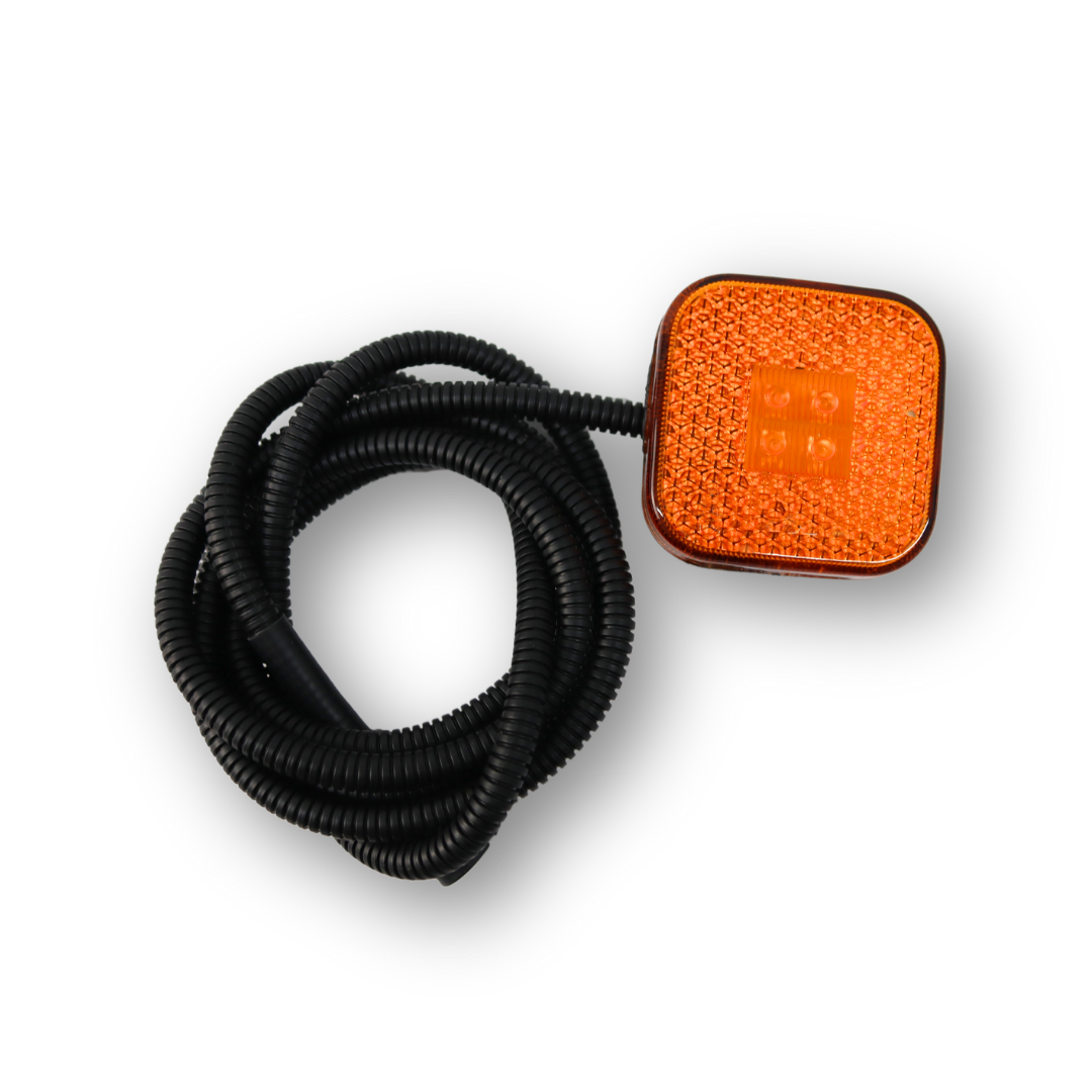 Фонарь габаритный диодный с кабелем 1,51м и фишкой MAN TGA\TGM\TGL\L 2000 (2003-2008) Фонарь габаритный диодный с кабелем 1,51м и фишкой MAN TGA\TGM\TGL\L 2000 (2003-2008)