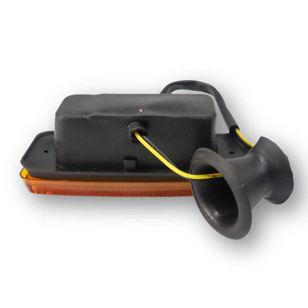 Повторитель поворота MERCEDES MK-NG-SK (1973-1996) с рассеивателем и кабелем Повторитель поворота MERCEDES MK-NG-SK (1973-1996) с рассеивателем и кабелем