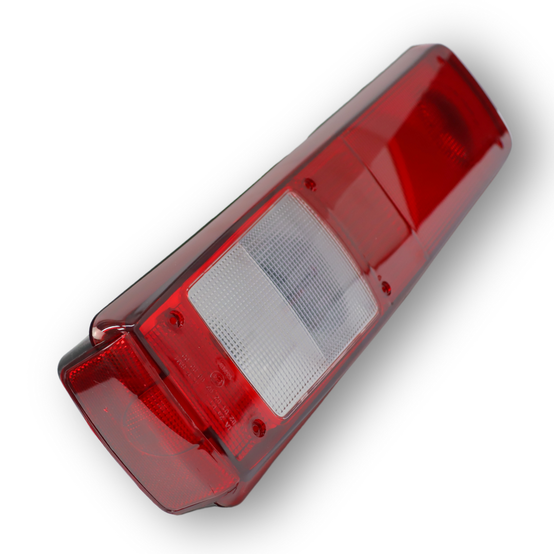 Фонарь задний RENAULT PREMIUM I / II - MAGNUM - KERAX (2006→) \лев.\с боковым разъемом AMP