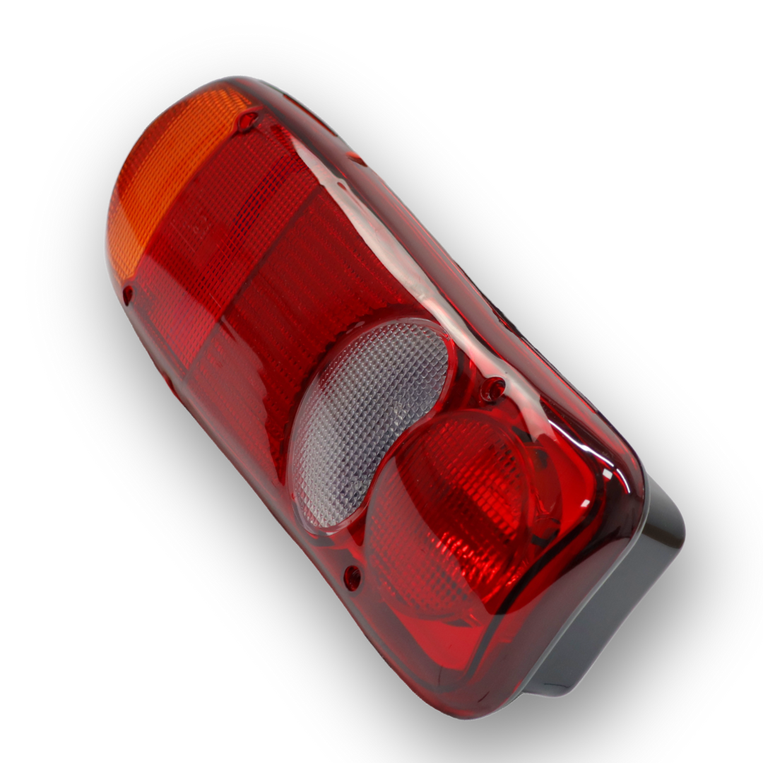 Фонарь задний RENAULT PREMIUM I - MIDLUM (2000-2005) \левый\ разъемом AMP Фонарь задний RENAULT PREMIUM I - MIDLUM (2000-2005) \левый\ разъемом AMP