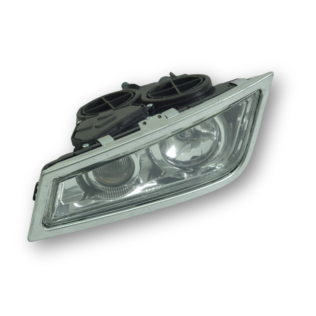 Фара противотуманная VOLVO FH, FH16, FM (2005- ...) 2 лампы H3, левая (MARS) Фара противотуманная VOLVO FH, FH16, FM (2005- ...) 2 лампы H3, левая (MARS)