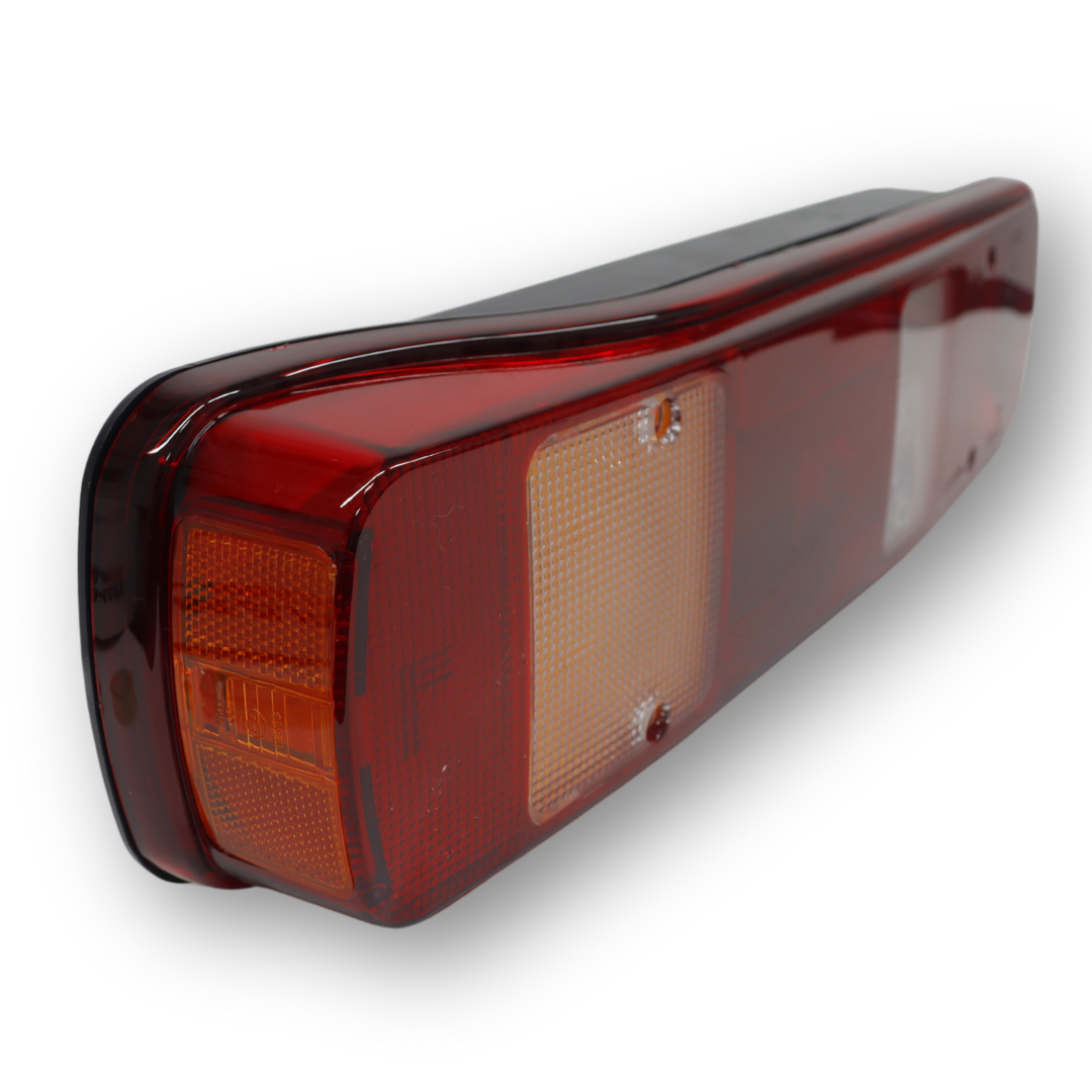 Фонарь задний VOLVO FH 2006 ---> с боковым разъемом "AMP"\левый\ Фонарь задний VOLVO FH 2006 ---> с боковым разъемом "AMP"\левый\