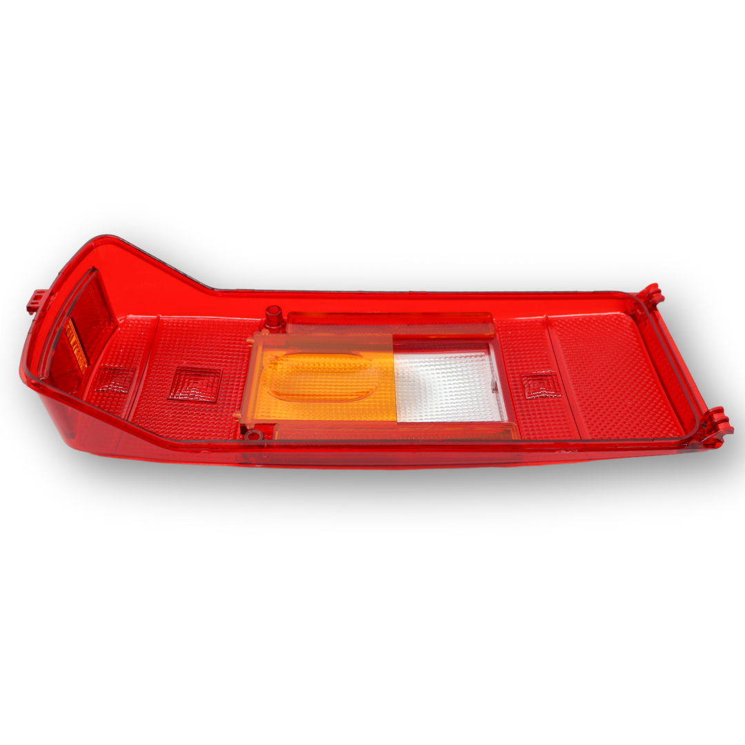 Стекло фонаря VOLVO FL - FM - FH (2001→) Стекло фонаря VOLVO FL - FM - FH (2001→)