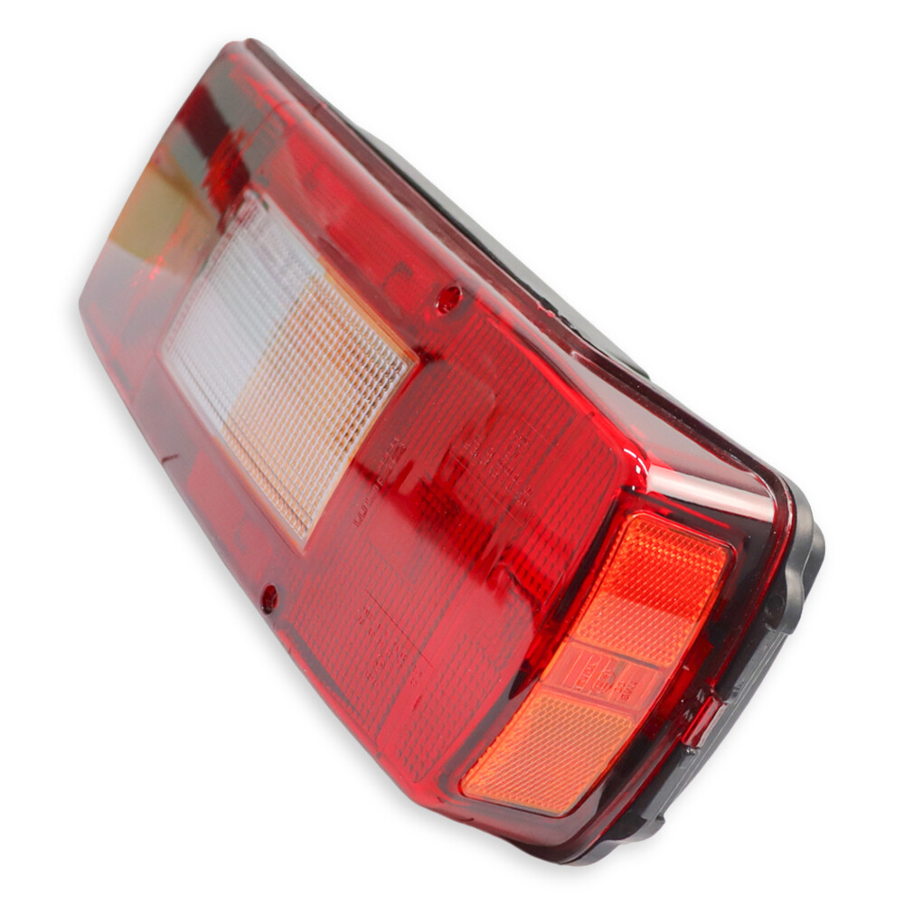 Ліхтар задній VOLVO FL - FM - FH (2001→) з роз'ємом AMP \правий\