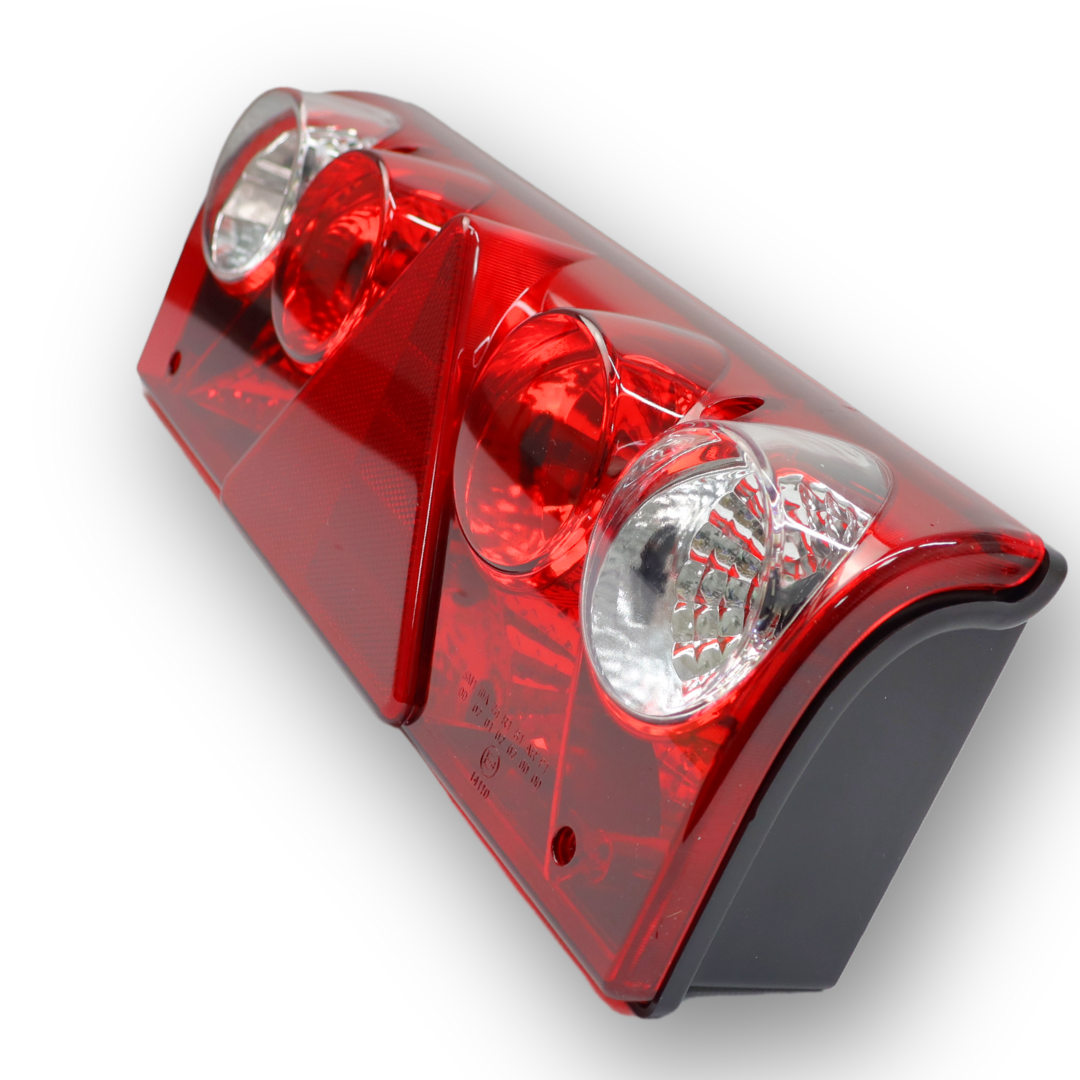 Фонарь задний EUROSTAR белый указ. поворота с кабелем \левый\ Фонарь задний EUROSTAR белый указ. поворота с кабелем \левый\