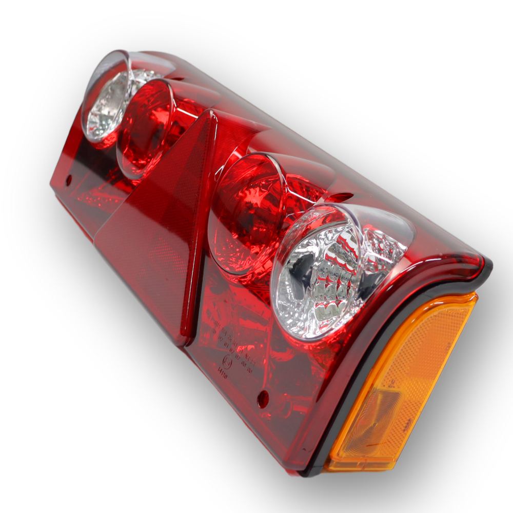 Фонарь задний EUROSTAR белый указ. поворота с кабелем \правый\ Фонарь задний EUROSTAR белый указ. поворота с кабелем \правый\