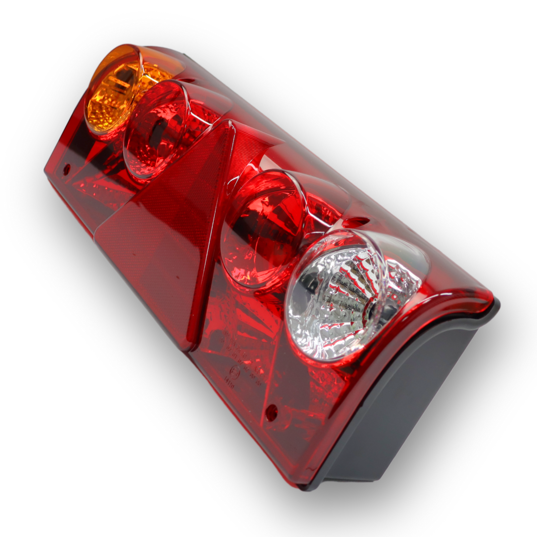 Фонарь задний EUROSTAR I \левый\ с кабелем Фонарь задний EUROSTAR I \левый\ с кабелем