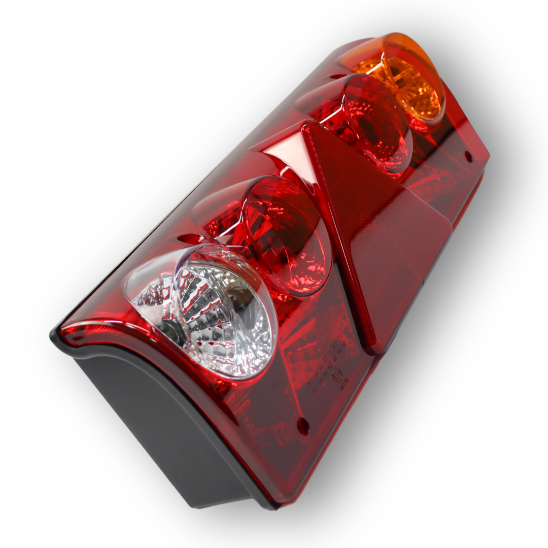 Фонарь задний EUROSTAR I \правый\ с кабелем Фонарь задний EUROSTAR I \правый\ с кабелем