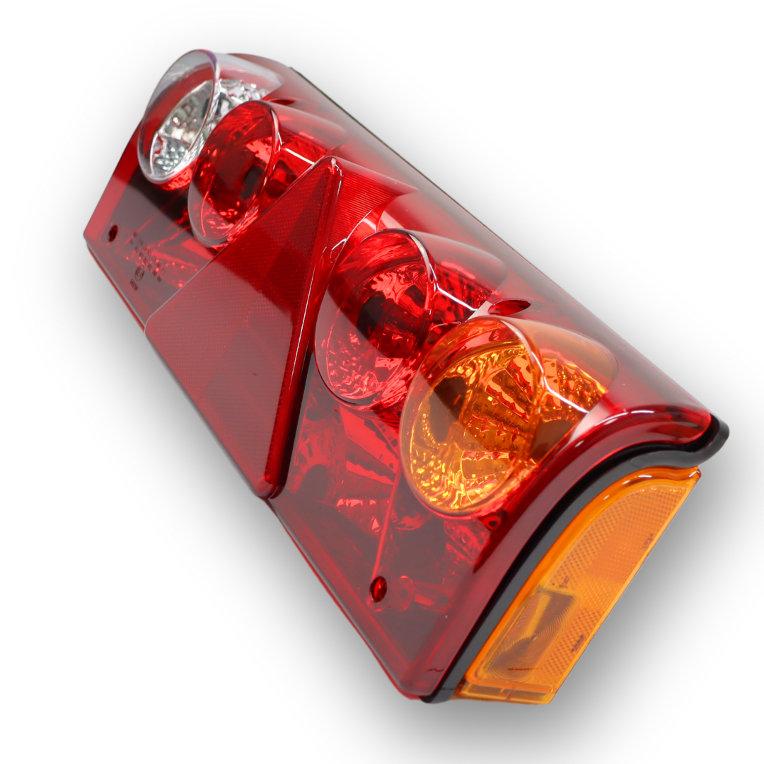 Фонарь задний EUROSTAR I \правый\ с кабелем Фонарь задний EUROSTAR I \правый\ с кабелем