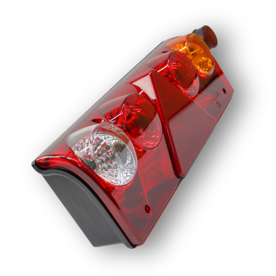 Фонарь задний EUROSTAR I \правый\ с габаритным фон. Фонарь задний EUROSTAR I \правый\ с габаритным фон.