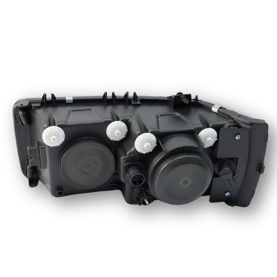 Фара DAF XF 95,105; CF 85 (2002-2013) права (C.F.Berg) Фара DAF XF 95,105; CF 85 (2002-2013) права (C.F.Berg)