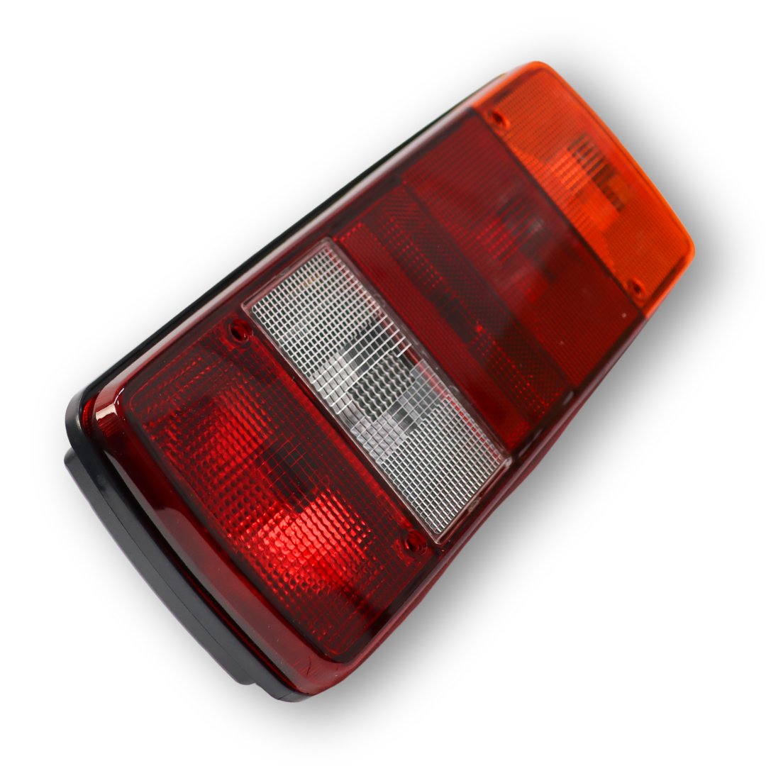 Фонарь задний MAN L2000 с кабелем, левый-правый (SERTPLAST) Фонарь задний MAN L2000 с кабелем, левый-правый (SERTPLAST)