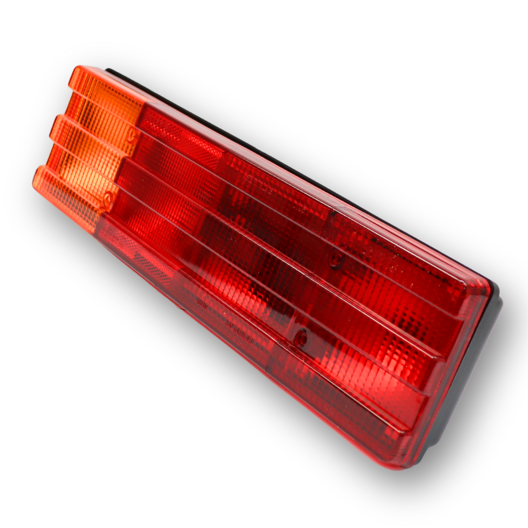 Фонарь задний MERCEDES с противотуманкой Фонарь задний MERCEDES с противотуманкой