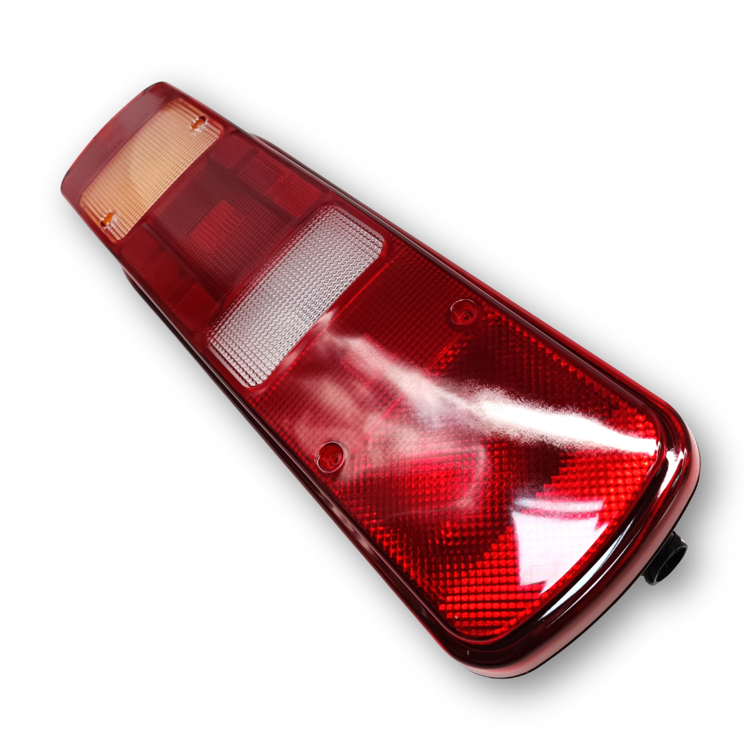 Фонарь задний VOLVO FH 2006 ---> с боковым разъемом "AMP" \левый\