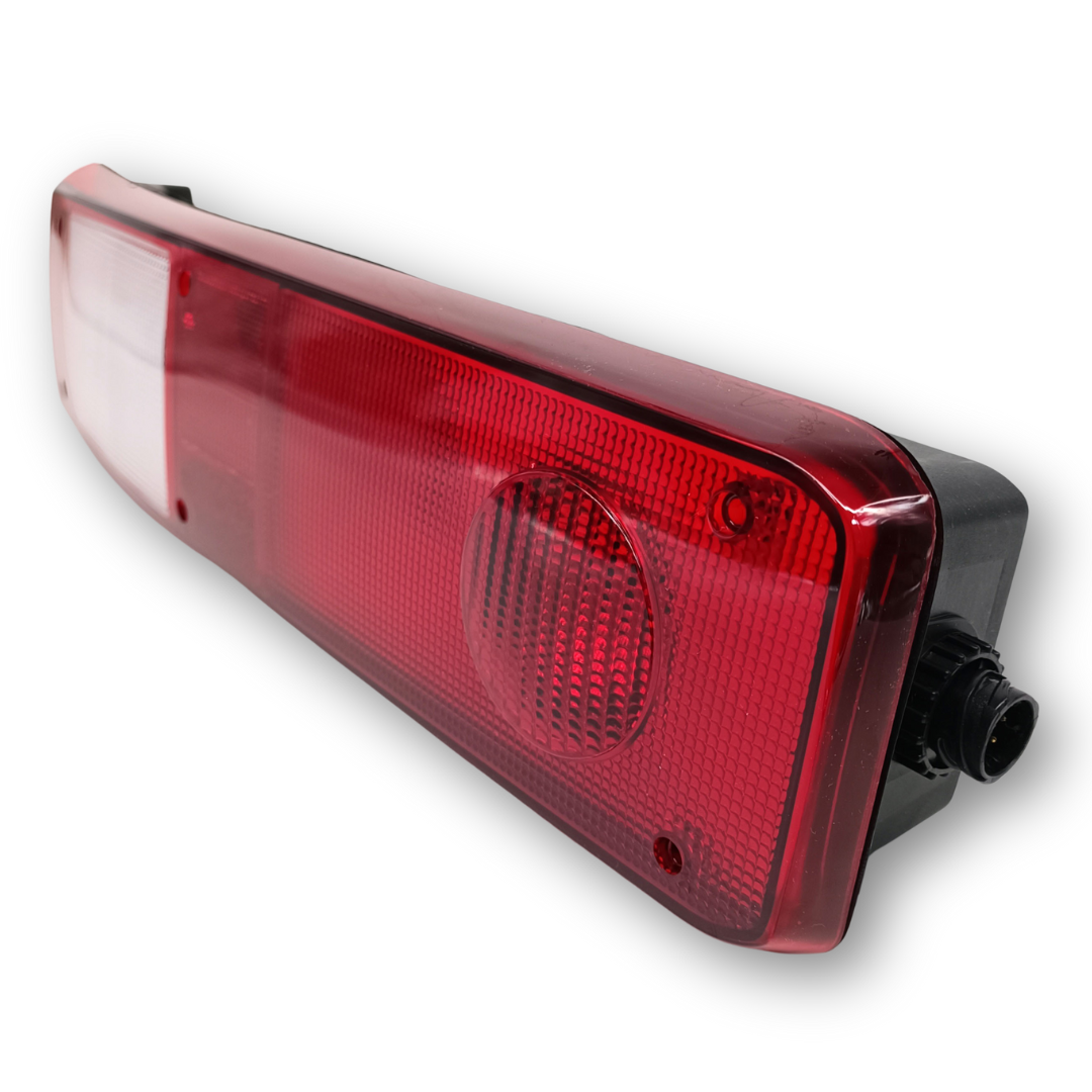 Фонарь задний RENAULT PREMIUM I / II - MAGNUM - KERAX (2006→) \лев.\с боковым разъемом AMP