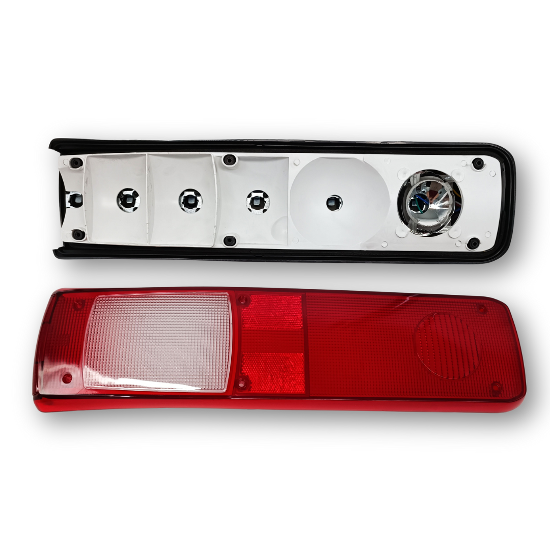 Фонарь задний RENAULT PREMIUM I / II - MAGNUM - KERAX (2006→) \лев.\с боковым разъемом AMP