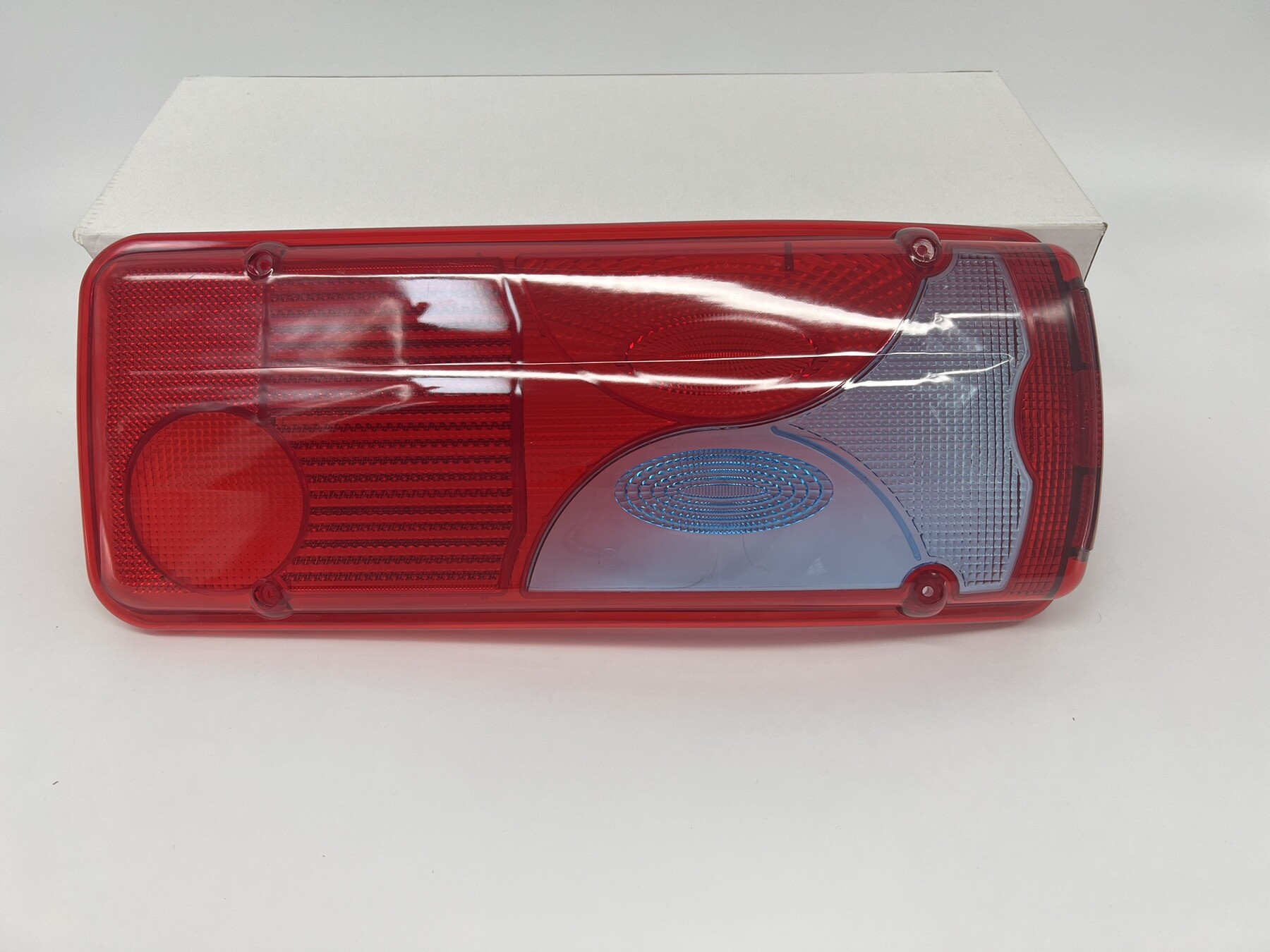 Стекло фонаря MAN TGA - TGL - TGM - MAN TGX (2005→) \правое\ Стекло фонаря MAN TGA - TGL - TGM - MAN TGX (2005→) \правое\