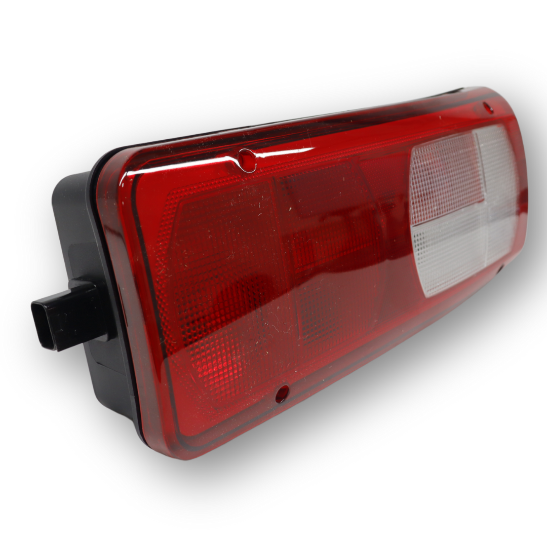 Фонарь задний DAF XF105 Euro 6 (2013→) \правый\ с разъемом "AMP"