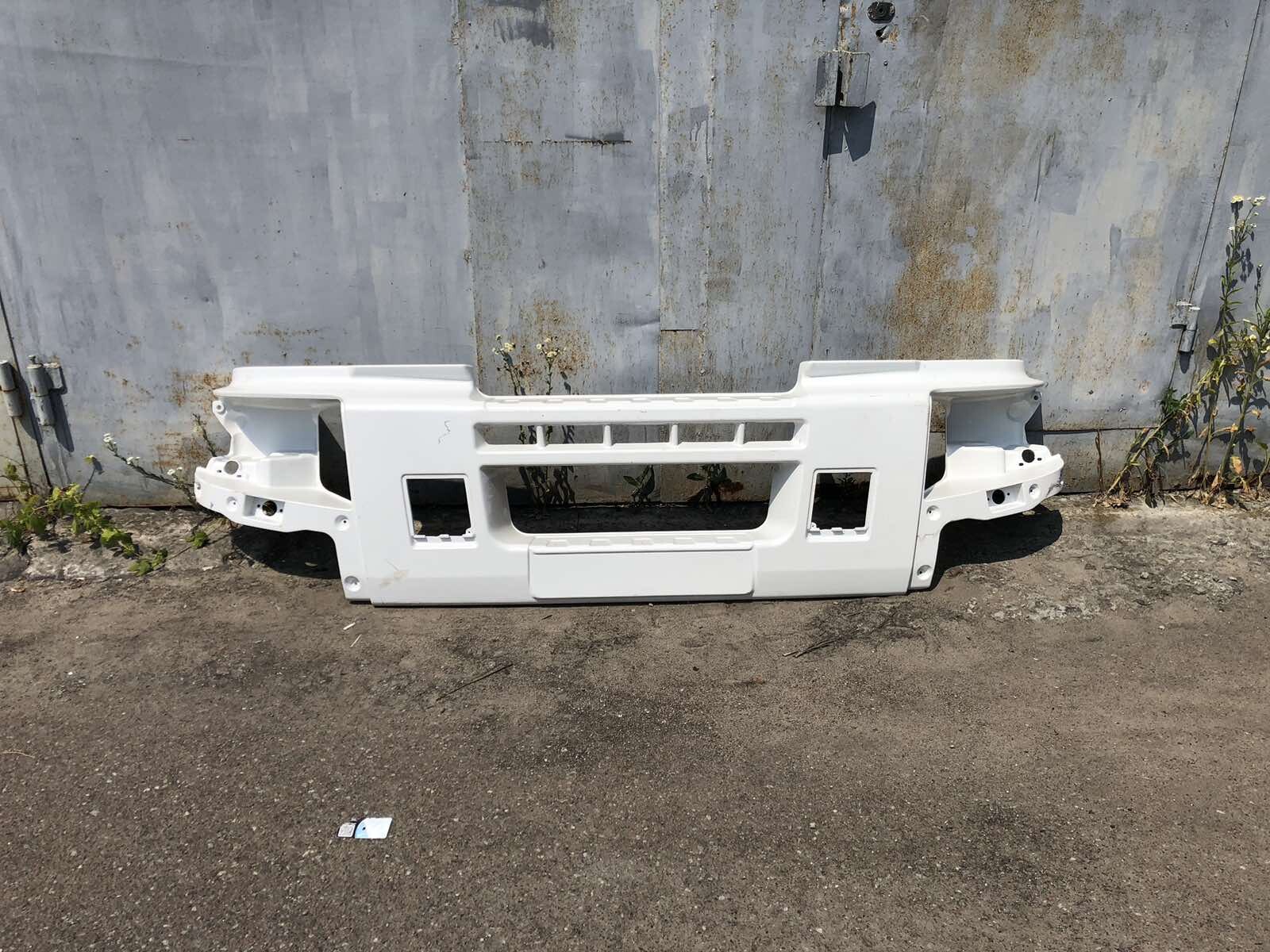 Бампер RENAULT PREMIUM 2-3 (2006-->) с дефектом