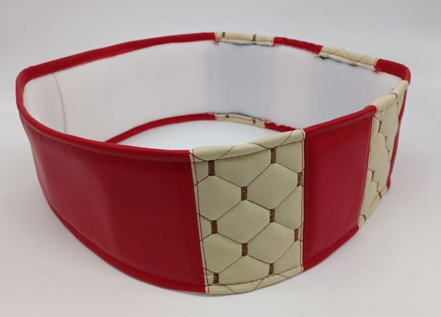 Оплетка руля Экокожа Ø 45см - красная с бежевыми вставками Оплетка руля Экокожа Ø 45см - красная с бежевыми вставками