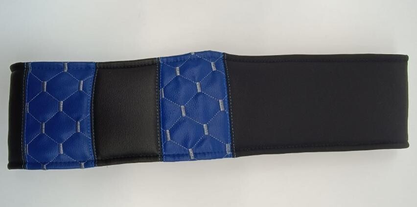 Оплетка руля Экокожа Ø 46см - черная с синими вставками Оплетка руля Экокожа Ø 46см - черная с синими вставками