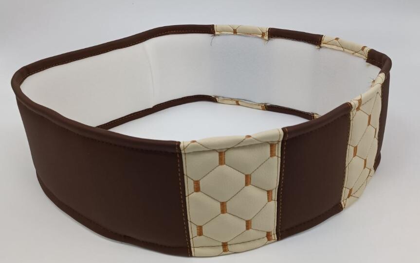 Оплетка руля Экокожа Ø 50см - коричневая с бежевыми вставками Оплетка руля Экокожа Ø 50см - коричневая с бежевыми вставками