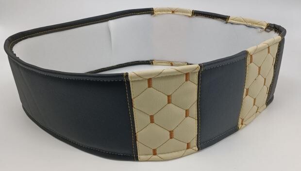 Оплетка руля Экокожа  Ø 50см - черная с бежевыми вставками