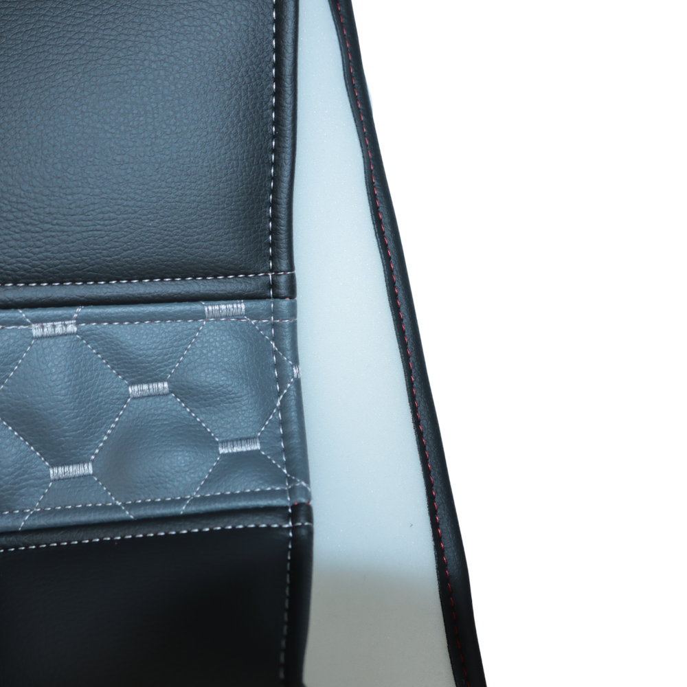 Оплетка руля Экокожа Ø 50см - черная с серыми вставками Оплетка руля Экокожа Ø 50см - черная с серыми вставками