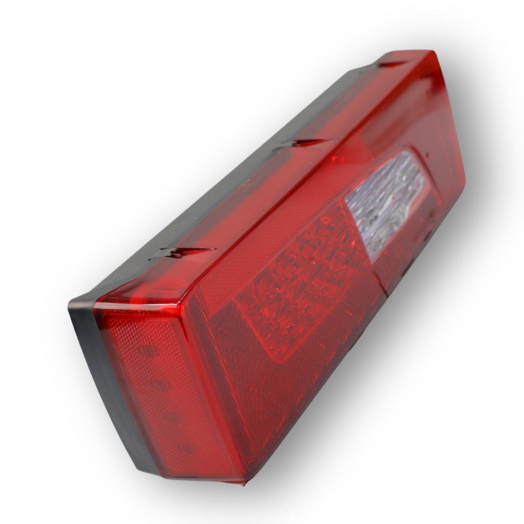 Ліхтар задній діодний SCANIA R (2010→) з роз'ємом AMP \лев.\ Ліхтар задній діодний SCANIA R (2010→) з роз'ємом AMP \лев.\