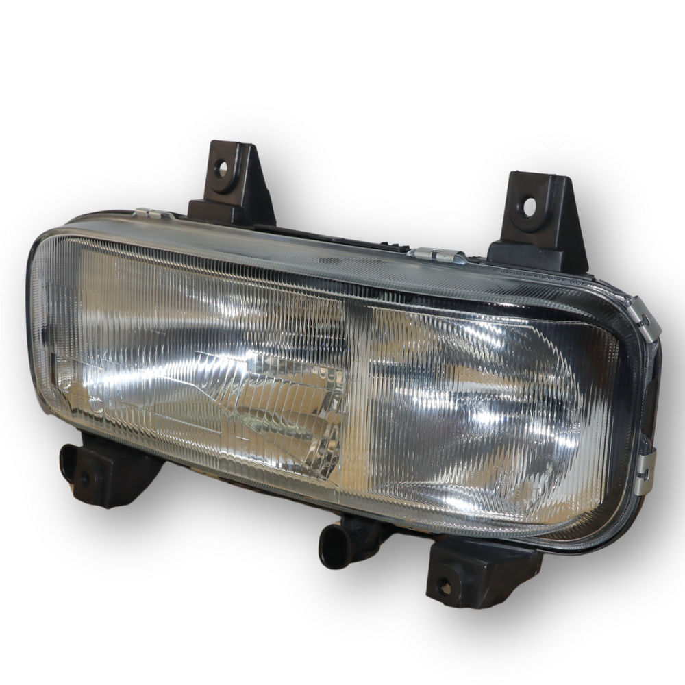 Фара MERCEDES ATEGO 1 (1998-2004) з розсіювачем, ліва (TANGDE) Фара MERCEDES ATEGO 1 (1998-2004) з розсіювачем, ліва (TANGDE)