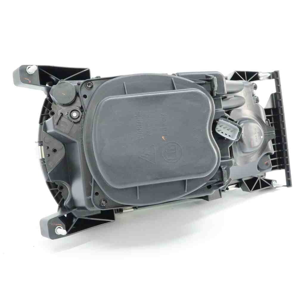 Фара SCANIA R, S, P, G (2016...) черная; электрорегулировка, левая (TBM)